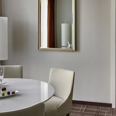 Hotell Steigenberger 4*